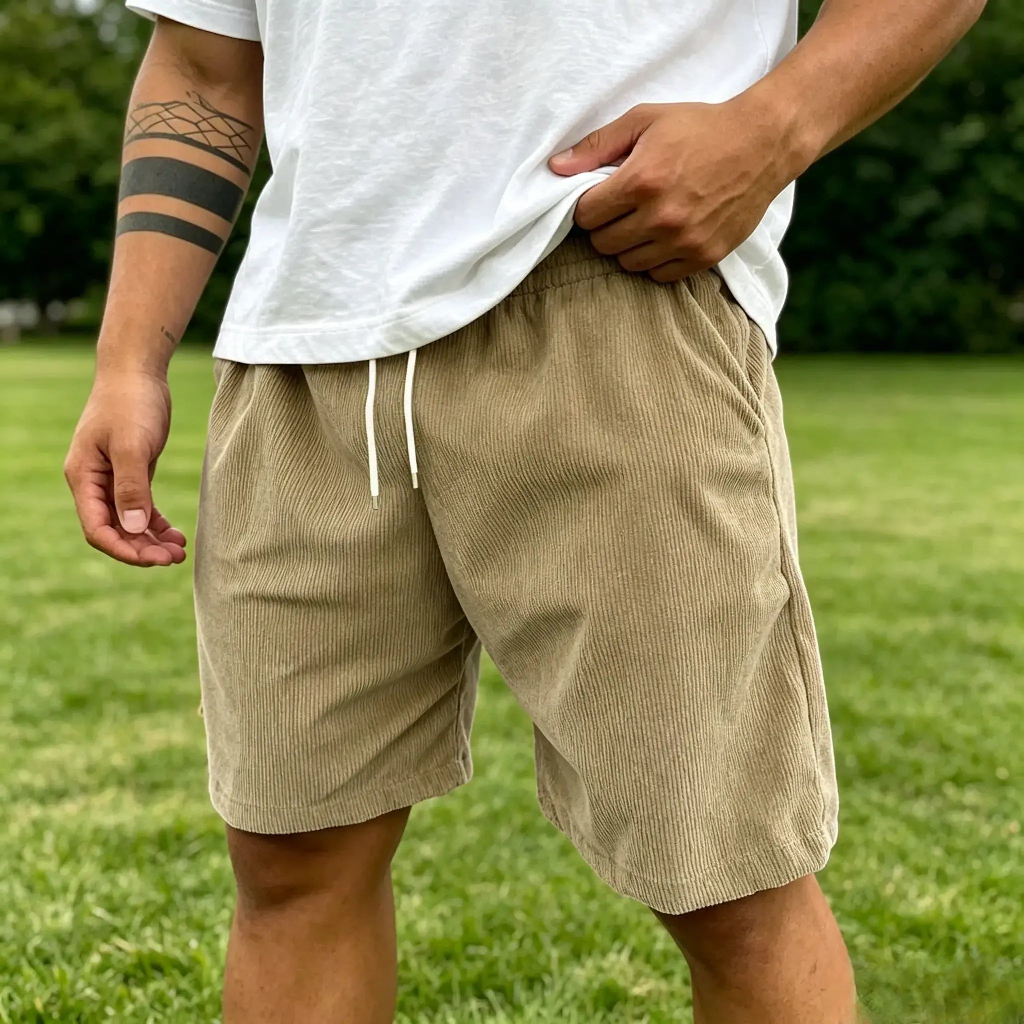 MivanityMen_sStylishMulti-pocketVintageCorduroySimpleEmbroideredLogoCasualLooseShorts_7.jpg